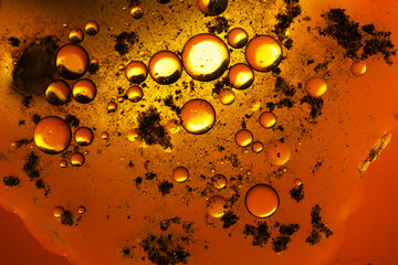 Reaction of liquid bubbles
