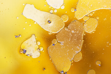 Reaction of liquid bubbles