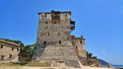 Fototapeta na wymiar La tour byzantine de Prosphori, Ouranoupoli, Grèce
