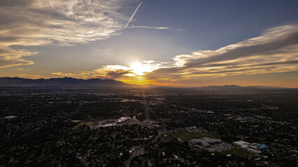 lindo atardecer en ciudad de utah