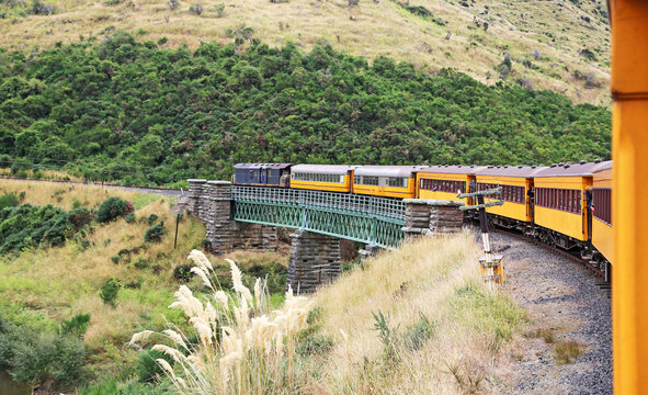 Taieri Gorge Railway - New Zealand