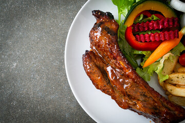 barbecue pork spare ribs with vegetables