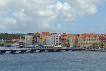 Fototapeta premium the city of willemstad with its colorful houses and buildings is the capital of the island of curacao in the dutch caribbean