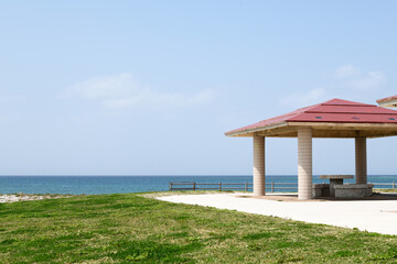 沖縄の海沿いの風景