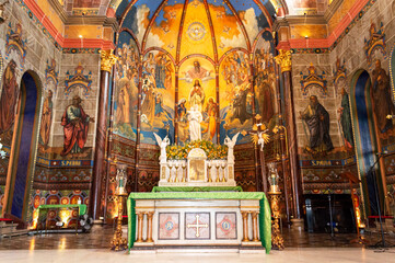 Fototapeta na wymiar Interior of the Sanctuary of St. Joseph. City of Belo Horizonte. Minas Gerais state. Brazil. Santuário de São José