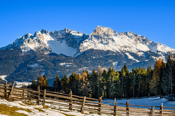 Fototapeta na wymiar Dolomiti, montagne Catinaccio e Latemar, Trentino Alto Adige