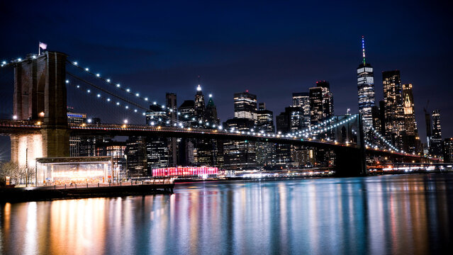 New York City Brooklyn Bridge and lower city skyline © 4kFactory