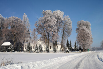 Krajobraz zimowy na wsi. © Adam Sadlak