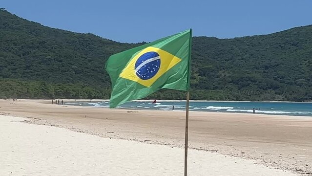 Bandeira Brasileira ao vento
