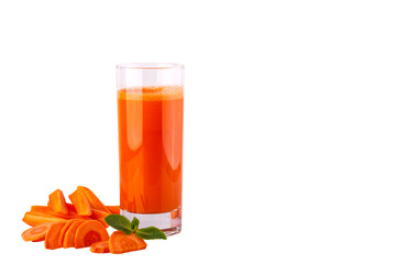 Glass of carrot juice with a some pieces of carrot on a png background. Raw carrot drink - 555196394