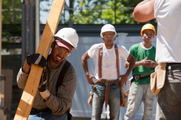 Carpenters lifting beam
