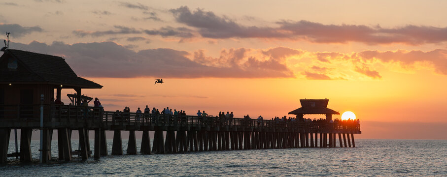 Fototapeta Panoramic view of Naples Pier at sunset, Naples, Florida, USA