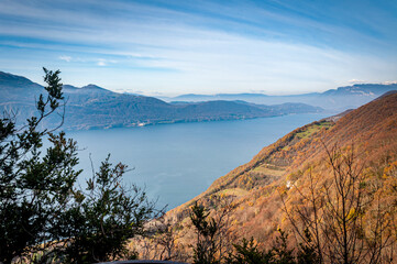 Lac du Bourget vu depuis la Grotte aux Fées