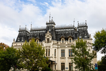 Obraz premium The city of Bucharest, architecture and old buildings in Bucharest, Romania, 2022