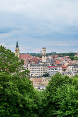 Panorama-Aussicht auf die Stadt Glatz / Kłodzko in Schlesien, Polen - 08.06.2022 - obrazy, fototapety, plakaty