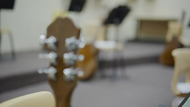 Guitar in a high school music class