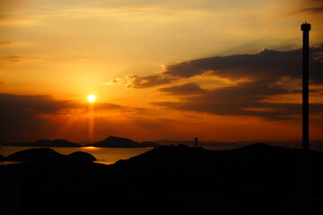 瀬戸内海に沈む夕日