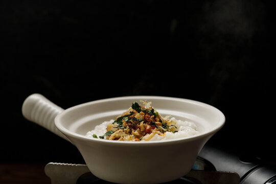Chinese Claypot Chicken Porridge