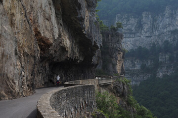 Gorge de la Bourne, Passstraße