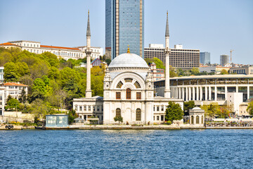 Fototapeta na wymiar Dolmabahce mosque in Istanbul
