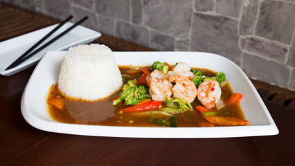 Asian combo plate with premium shrimps served with rice or noddles.