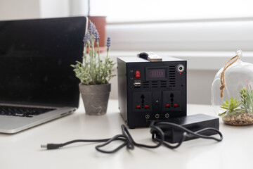 Portable multitasking charging station, power technology