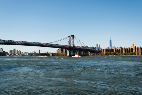 Williamsburg Bridge and Manhattan Skyline from Brooklyn, New York City, New York, USA