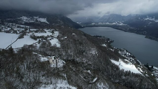 Lac d'Annecy l'hiver depuis Talloires
