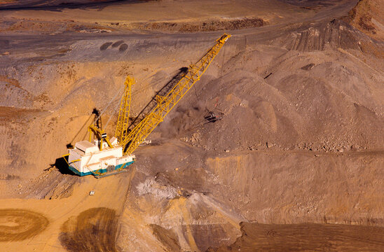 Black Coal Mining, Dragline Removing Overburden, Australia