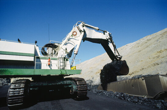 Black Coal Mining, Loading Coal Trucks, Australia