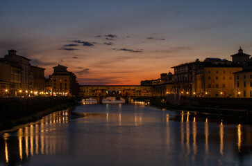 Fototapeta na wymiar Ponte Vecchio by Sunset