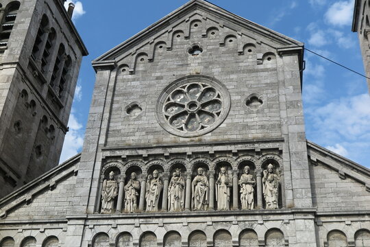 Rochefort - Notre-Dame Kirche, Belgien