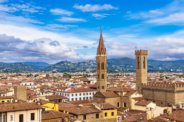 Fototapeta na wymiar Blick auf historische Gebäude in Florenz, Italien