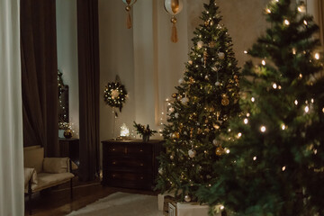 Fototapeta na wymiar New Year's decoration of the house for Christmas