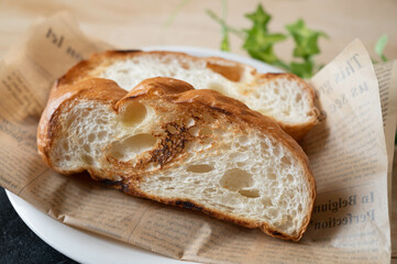 焼いたフランスパン