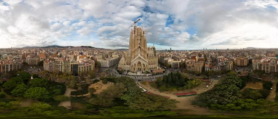 Meubelstickers HDR Sagrada Familia Barcelona 360 Sphere Panorama © wow