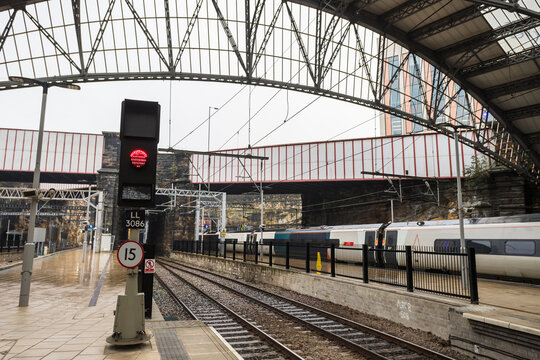 Red signal at the exit of Liverpool Lime Street station