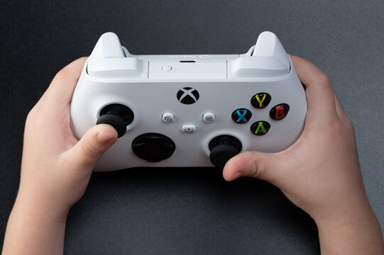 Using  new xbox x game controller