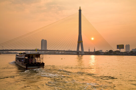 Rama VIII Bridge, Chao Phraya River, Bangkok, Thailand