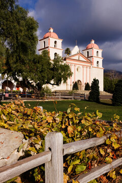 Santa Barbara Mission, Santa Barbara, California, USA
