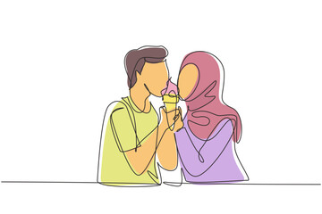 Single one line drawing young Arabian couple sharing ice cream cone. Celebrate anniversaries and enjoy romantic lunch at restaurant. Modern continuous line draw design graphic vector illustration