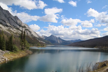 Fototapeta na wymiar Summer On The Lake, Jasper National Park, Alberta