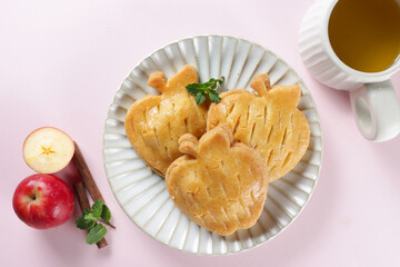Homemade Apple Pie, shape like apple.