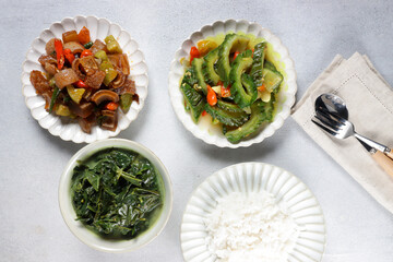 Hidangan Tradisional Jawa is Traditional javanese dish, consist of sayur bobor, oseng kikil, oseng pare dan nasi.
