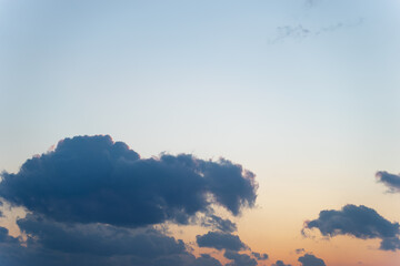 クリーミーな空と雲