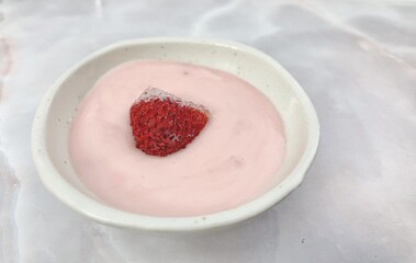 Yoghurt greek with strawberry fruit