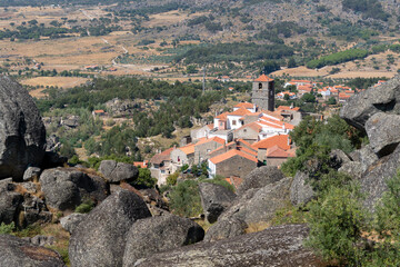 Obraz premium Top view of Monsanto village, Alentejo, Portugal