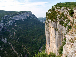 pass road and surrounding mountains