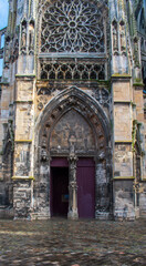 Entrée de l'église Saint-Jacques à Dieppe, Seine-Maritime, France