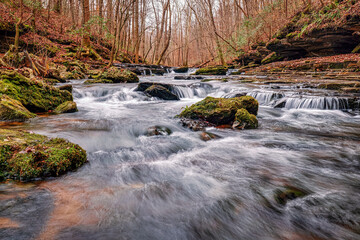 Mountain stream by hiking trail at Short Springs Natural Area. Bobo creek in Coffee County Tullahoma Tennessee USA. - obrazy, fototapety, plakaty